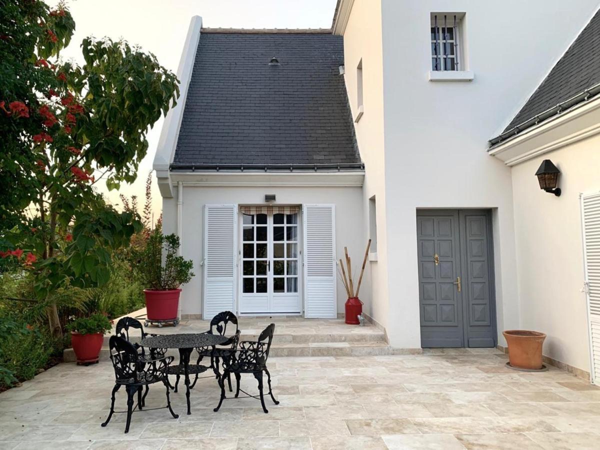 La Tour De Saint Cyr Bed & Breakfast Exterior foto